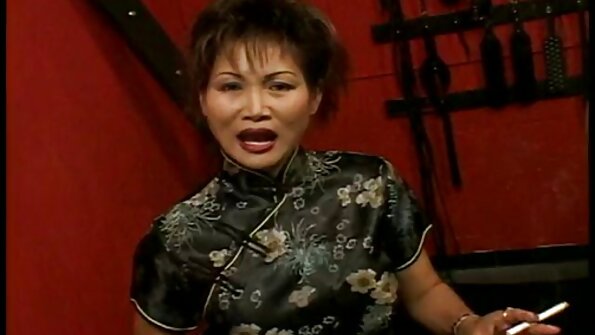 Busty milf saab persse persse nagu hullem kui noored.