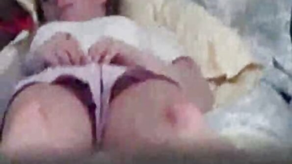 Vene kõhn Sofi Smile keppis Casanova tagumikku.